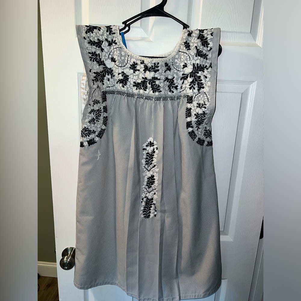mi golondrina dress Size Large